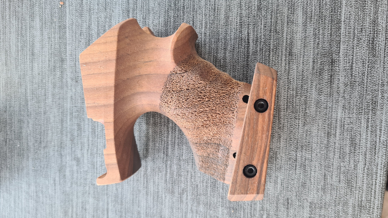 Pardini K12 Luftpistole Griff neu Rechts S – Bild 2