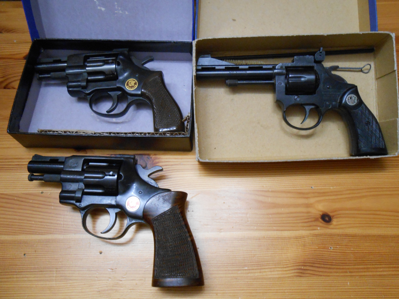 3 Kurzwaffen 4mm – image 2