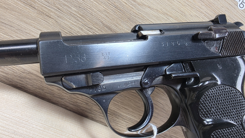 Mauser P38 BYF43 Kal 9mmLuger nummerngleich – Bild 2