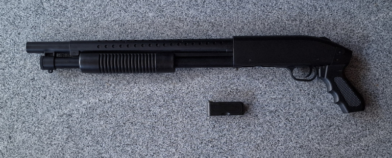 Softair Shotgun Pumpgun (AGM MP003 / Mossberg-Style) – Federdruck, inkl. Magazin – Bild 2
