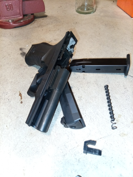 Walther P99 9mm P.A.K komplett defekt Ersatzteile – Bild 5