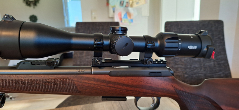 CZ premium 457 in 17hmr + Meopta meosport 3-15 ×50 – Bild 3