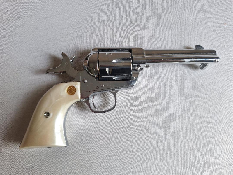 Colt SAA .45 Peacemaker - seltener Westernrevolver - Deko - Nickel Finish – Bild 2