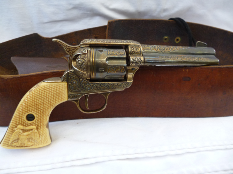 Western Holster mit Colt-Deko – attēls 3