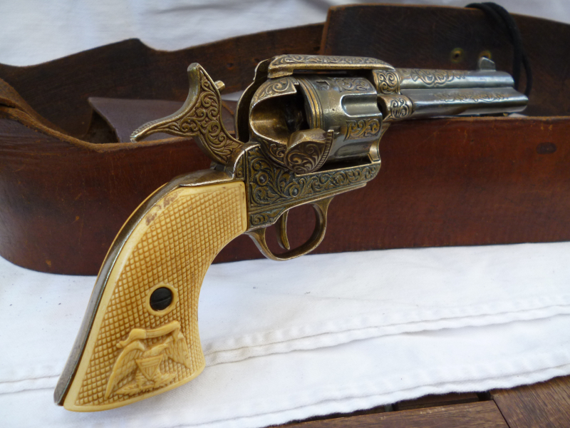 Western Holster mit Colt-Deko – attēls 2