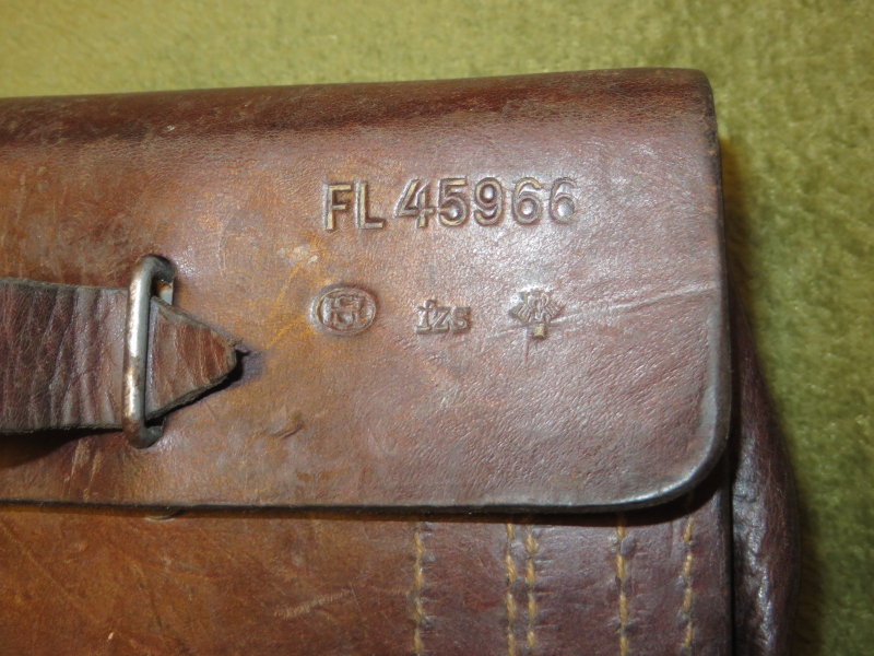 WKII BordMG-Werkzeugtasche FL45966 f. MG15 mit Inhalt ,aus Leder,Werkzeuge mit fzs und LW2 Abnahme – Bild 4