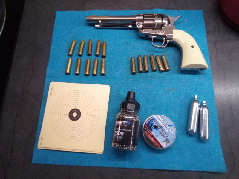 Biete einen Western Revolver Modell Single Army 45.co2 – slika 1