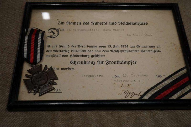 1 Weltkrieg Ordensnachlass mit Urkunden gerahmt – Bild 2