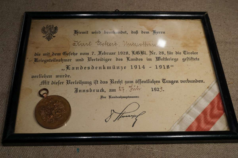 1 Weltkrieg Ordensnachlass mit Urkunden gerahmt – Bild 3
