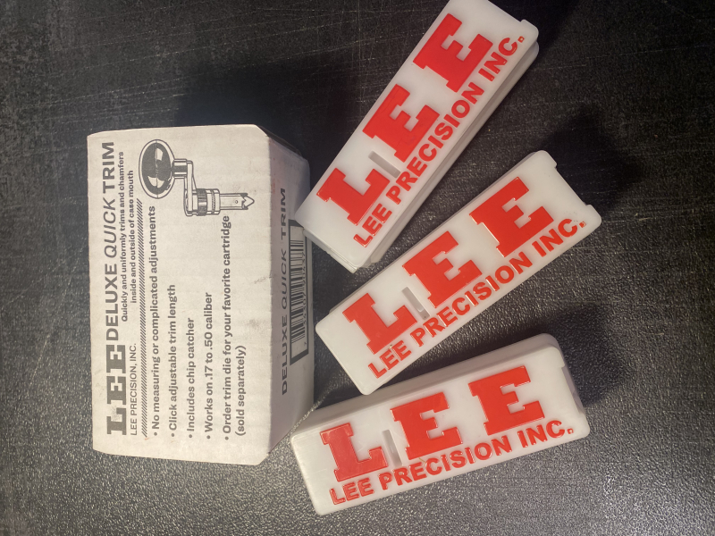 LEE Deluxe Quick Trim Hülsentrimmer mit Handkurbel inkl. Entgraten – Bild 2