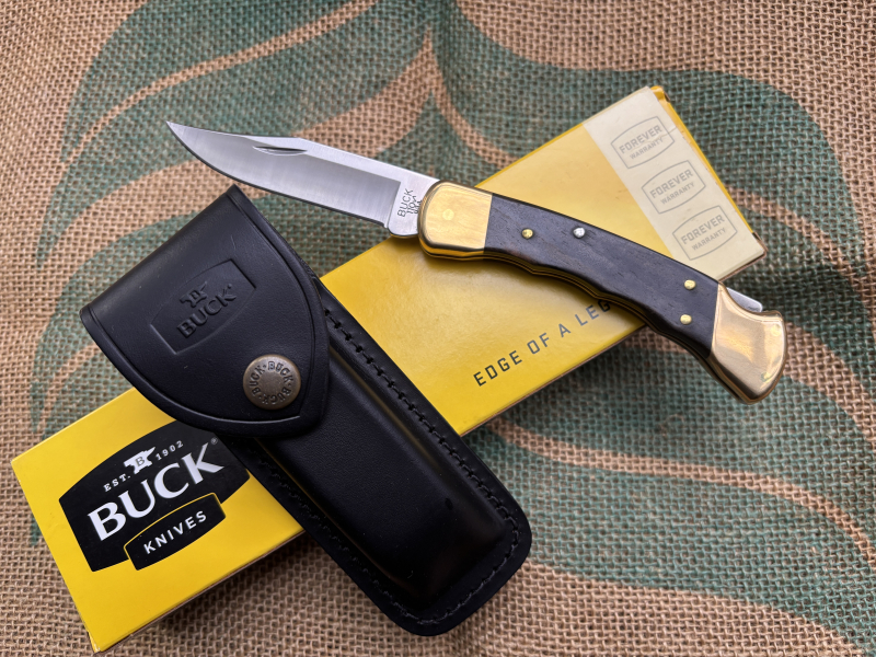 Buck 110 FOLDING HUNTER Finger Grooved mit Etui – zdjęcie 2