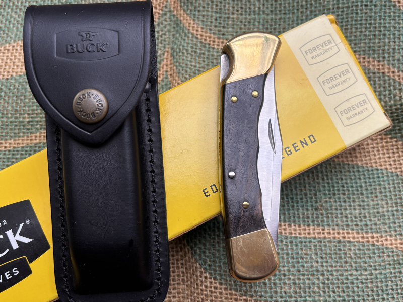 Buck 110 FOLDING HUNTER Finger Grooved mit Etui – zdjęcie 4