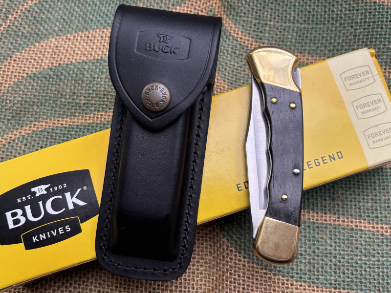 Buck 110 FOLDING HUNTER Finger Grooved mit Etui – zdjęcie 3