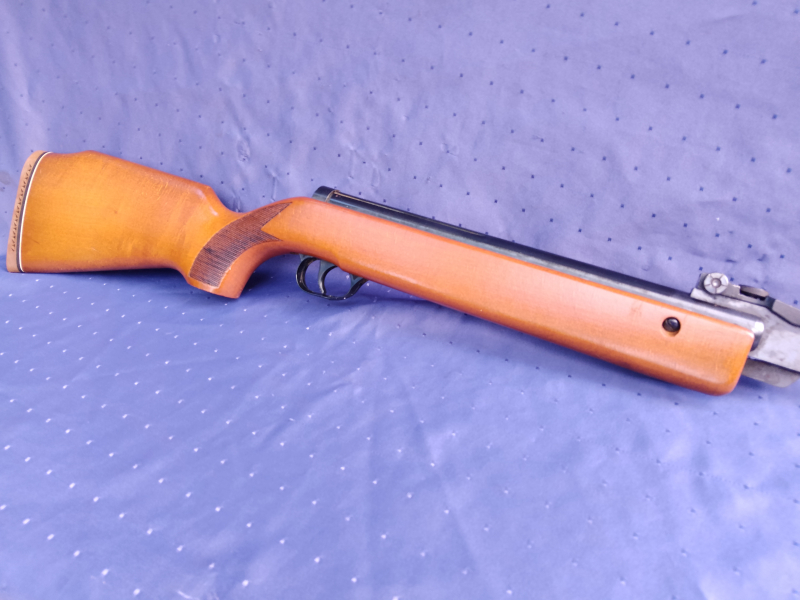UMA Modell 61 im cal.5,5 mm **Made in Great Britain**Hersteller Milbro (Milard Brothers)** – Bild 4