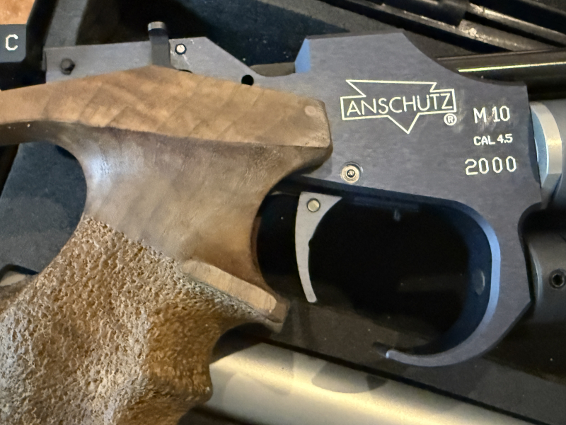 Anschütz M10 Luftpistole – kuva 4