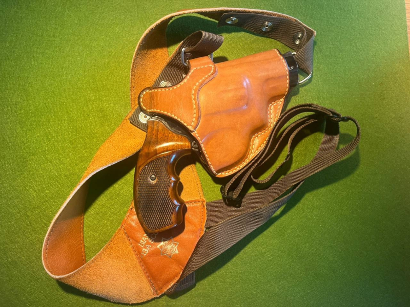 BIANCHI #13 SCORPIO SCHULTER/GÜRTELHOLSTER REVOLVER 38/357 2,0-3,5 ZOLL LAUF – Bild 1