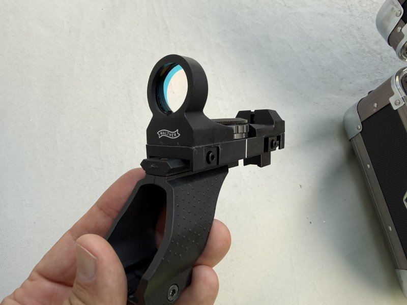 Walter CP99 4,5mm CO2 Air Pistole mit Walter Leuchtpunktvisier und Koffer TOP Zustand! – Bild 3