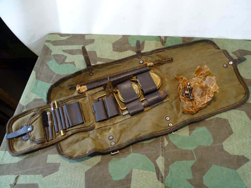 Werkzeug und Reinigungsset für das MG 30 (t) 2. Weltkrieg – Bild 1