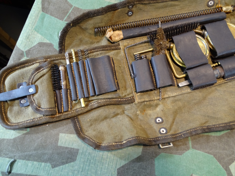 Werkzeug und Reinigungsset für das MG 30 (t) 2. Weltkrieg – Bild 3