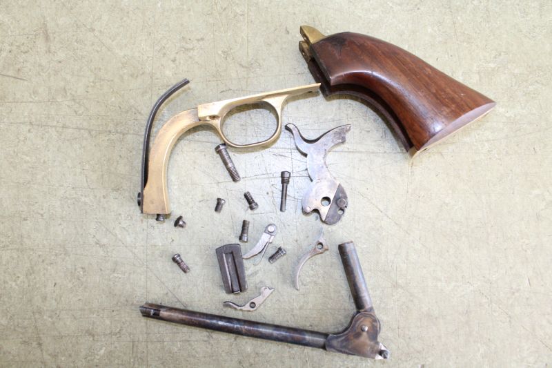 Konvolut gebrauchte Ersatzteile für Perc. Revolver Mod. Colt – Bild 1