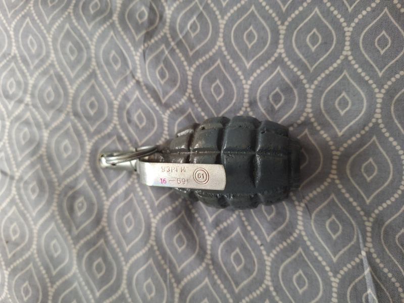 F 1 Handgranate Deko – image 1