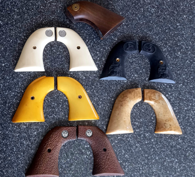 Griffe Konvolut Western SA Revolver – obrázek 1