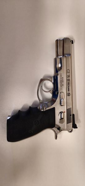 CZ75B 9mm Edelstahl Feinvisier und reduzierte Abzug – Bild 3