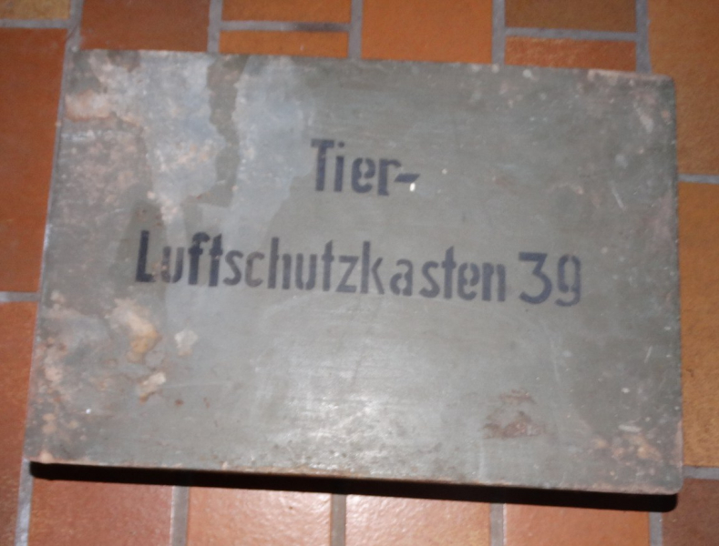 Tier - Luftschutzkasten 39 – Bild 1