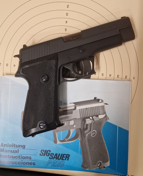 Neuwertige SIG Sauer P220, cal 9mm Luger – Bild 2