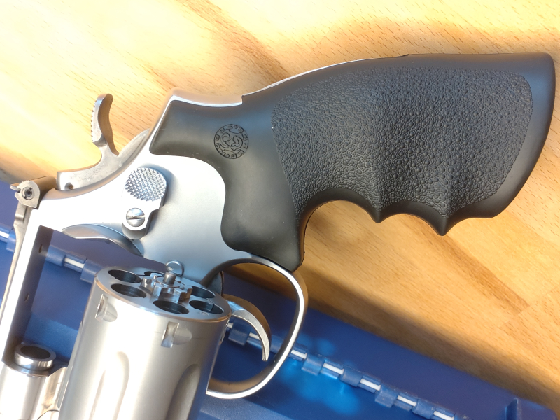 Smith & Wesson 686-4 Target Champion Lauf 6“ – .357 Magnum – sehr guter Zustand – Bild 2