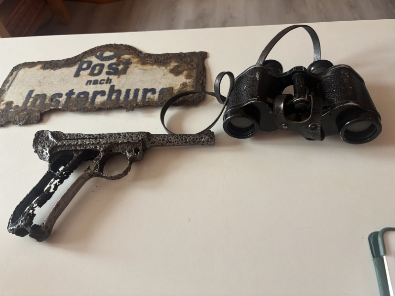 bodenfund P08, Metallplatte,Fernglas – Bild 1