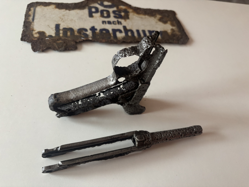 bodenfund P08, Metallplatte,Fernglas – Bild 3