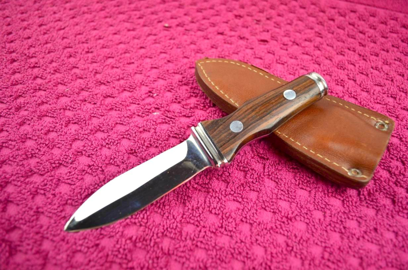 Der Klassiker!!!! Neuwertiger Othello / A.G.Russel von 1977 / kleiner Stiefeldolch – Bild 1