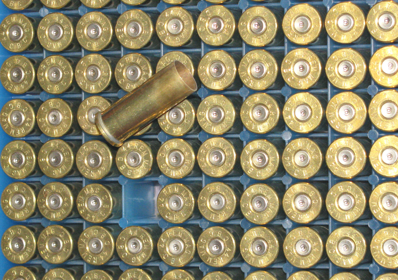 200 Kurzwaffen Hülsen in Cal. 44 in der Box – Bild 2