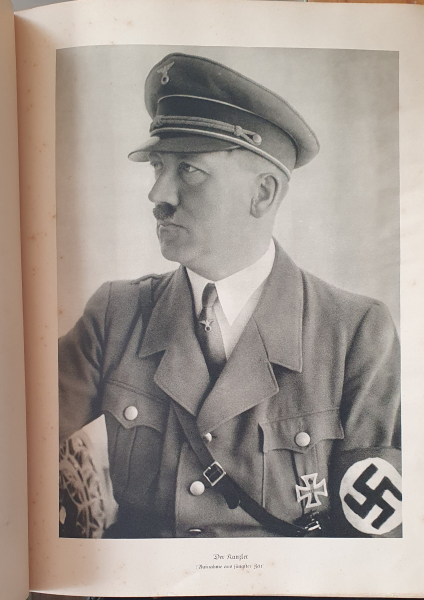 Deutschland erwacht 1933 , Werden , Kampf und Sieg der NSDAP – Bild 2