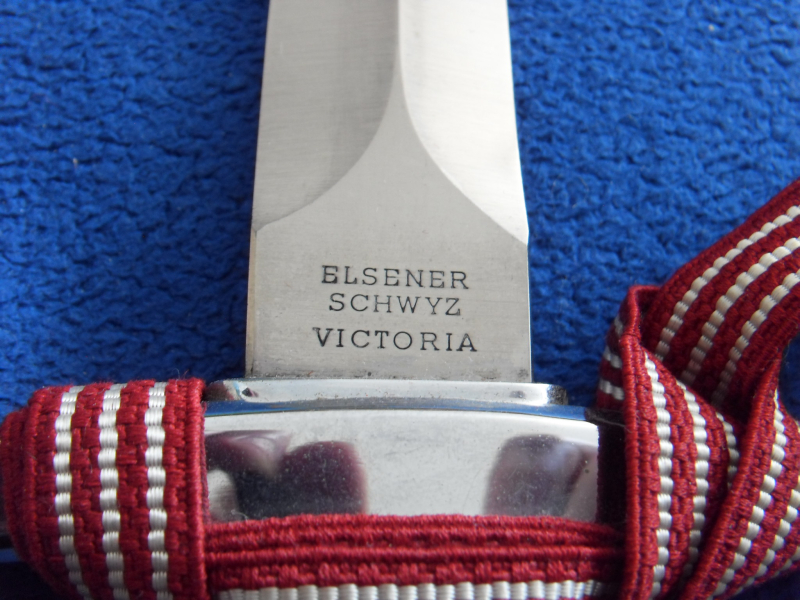 Original Schweizer Offiziersdolch VICTORINOX VICTORIA ELSENER Modell 1943 (M43) – Bild 3