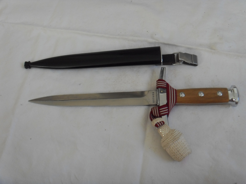 Original Schweizer Offiziersdolch VICTORINOX VICTORIA ELSENER Modell 1943 (M43) – Bild 1