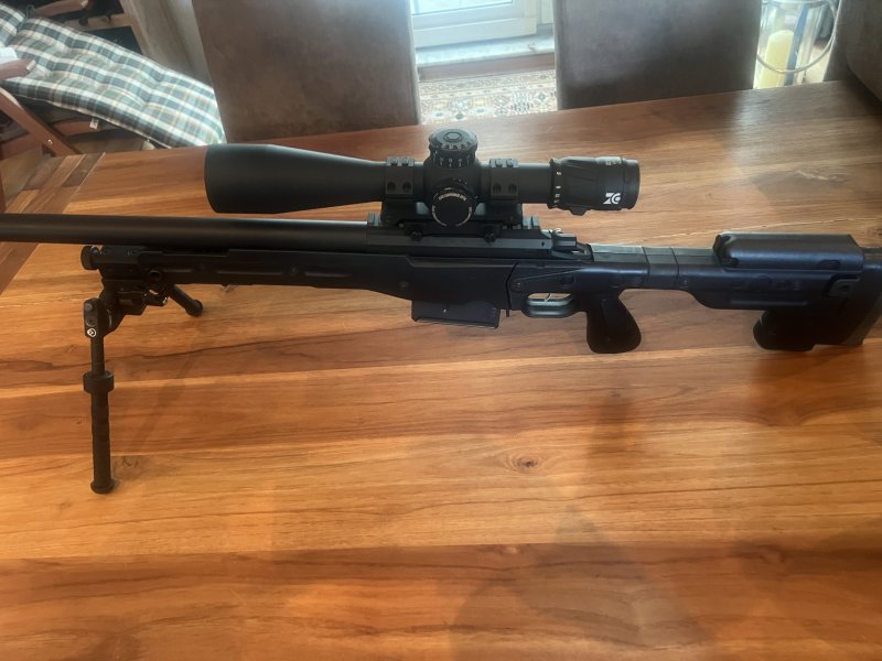PRS Gewehr mit Accurracy AT Chassis und Defiance/Proof Elementen – Bild 1