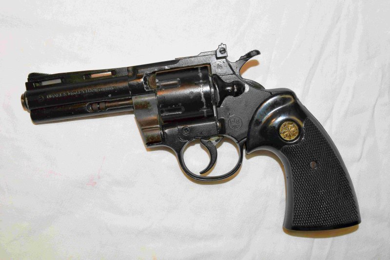 UMAREX Python Knall-/Gas Revolver defekt – Bild 1