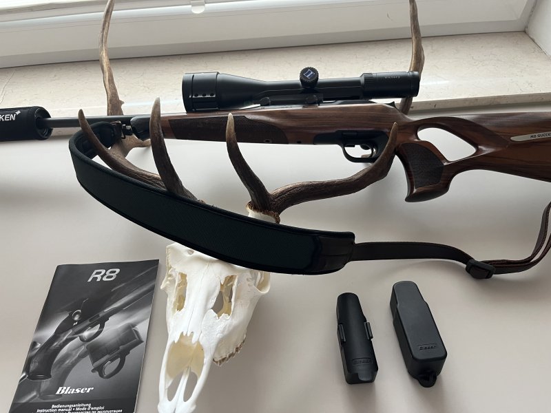 Blaser R93 Prof. Success Mono mit Zeiss Glas 3-12x56 mit Schalldämpfer Kaliber 30-06 – Bild 1