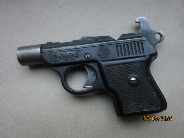Schreckschuss Record 6 mm mit Schulterholster – Bild 6