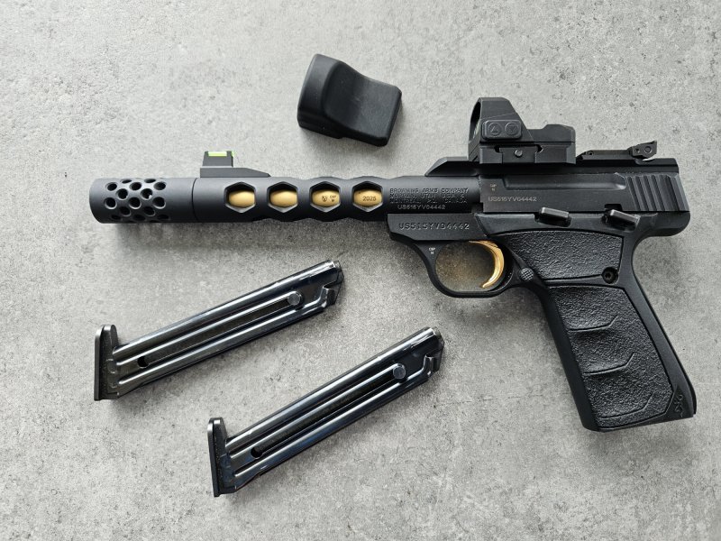 Pistole Browning Buck Mark Plus Vision Black / Gold UFX im Kaliber .22lr mit Vector Optics Red Dot – Bild 2