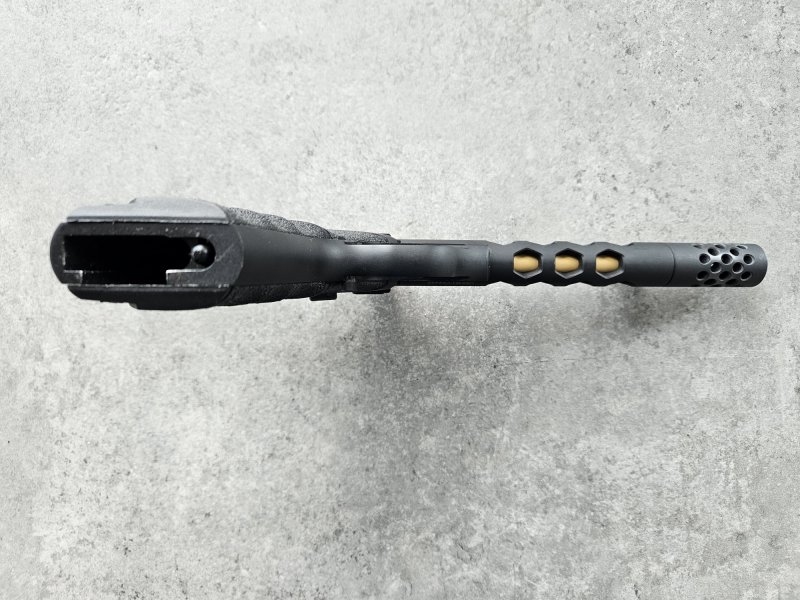 Pistole Browning Buck Mark Plus Vision Black / Gold UFX im Kaliber .22lr mit Vector Optics Red Dot – Bild 6