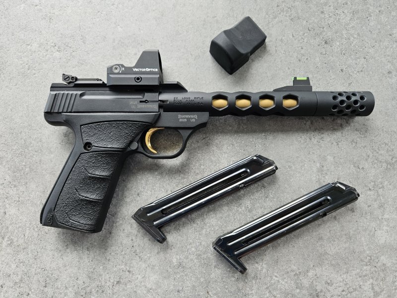 Pistole Browning Buck Mark Plus Vision Black / Gold UFX im Kaliber .22lr mit Vector Optics Red Dot – Bild 1