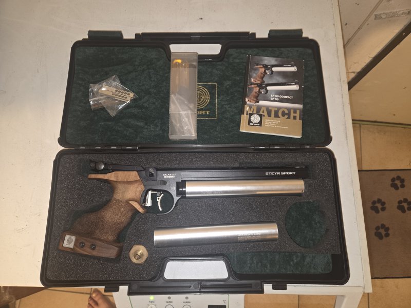 Mehrschüssige Luftpistole Steyr LP 50 mit Zubehör – Bild 1