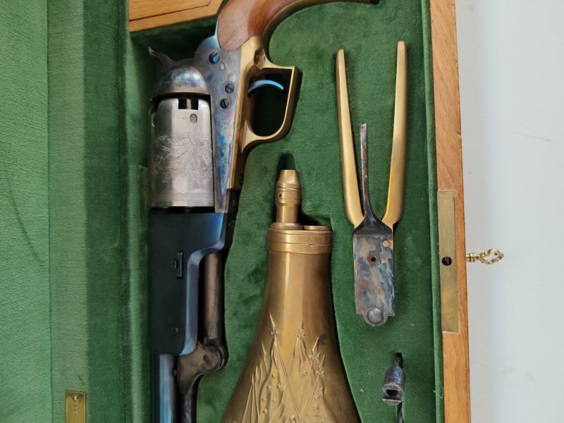 Whitneyville Walker Colt 1847 – Sammlerset im Holzkasten – Limitierte Serie (276/999) – Bild 5