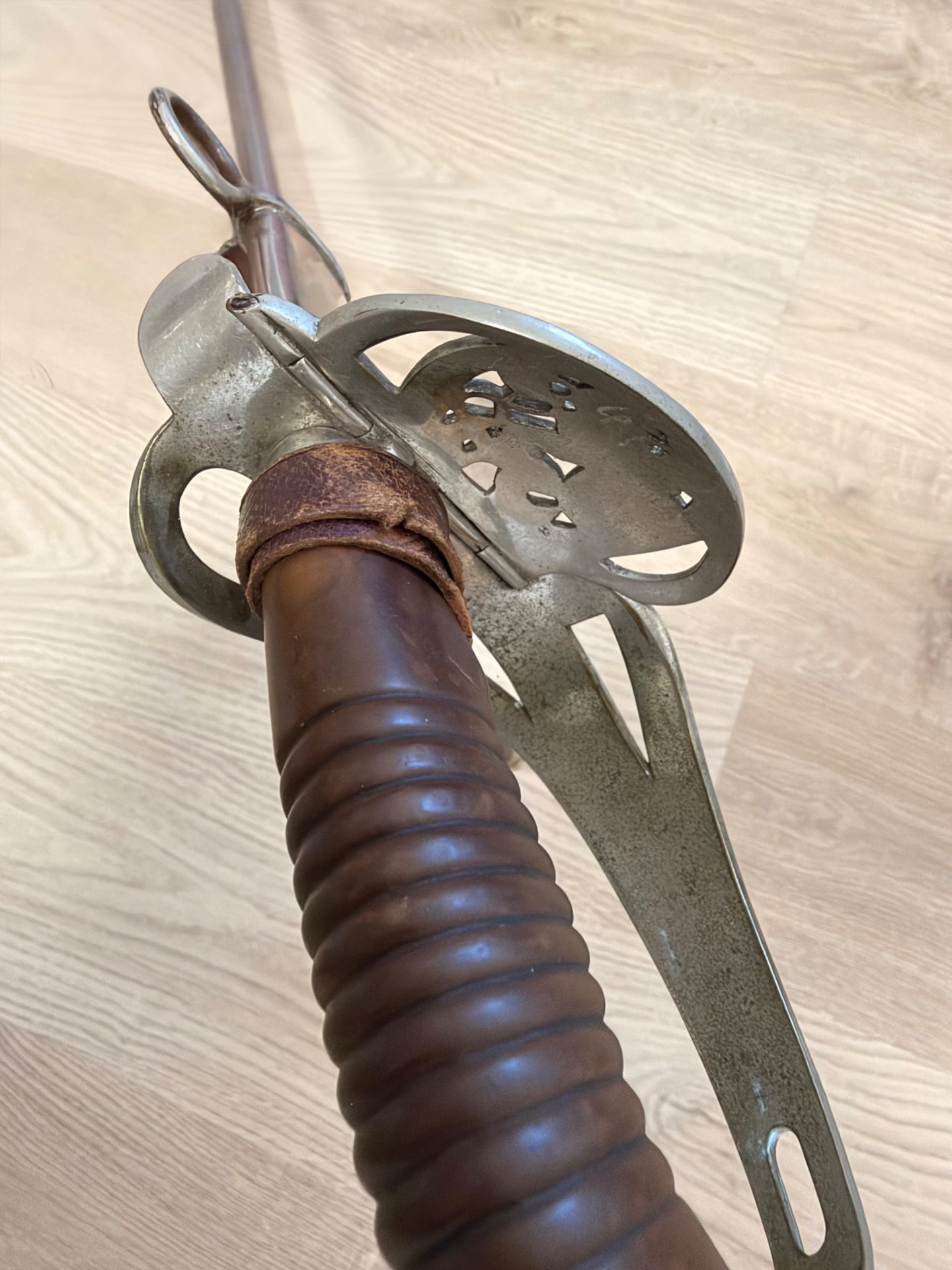 Bayerischer Kavallerie Degen KD 89 – 5. Chevaulegers Reg. – Zweifache Ätzung & Portepee – Bild 2