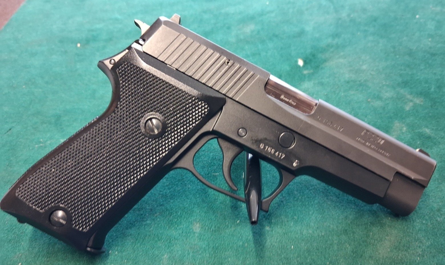 Pistole SIG Sauer P220 im Kaliber 9mm Luger – Bild 2