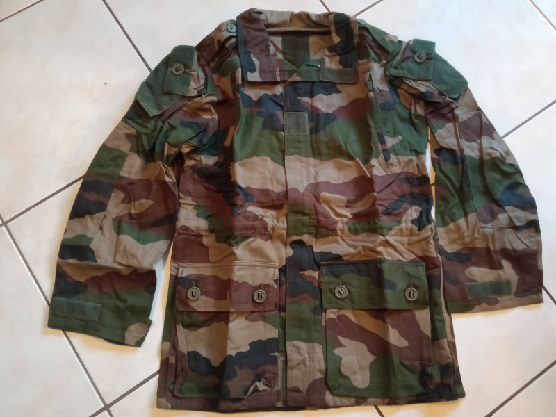 Militaria Frankreich Uniform Oberteil T4 L – Bild 1