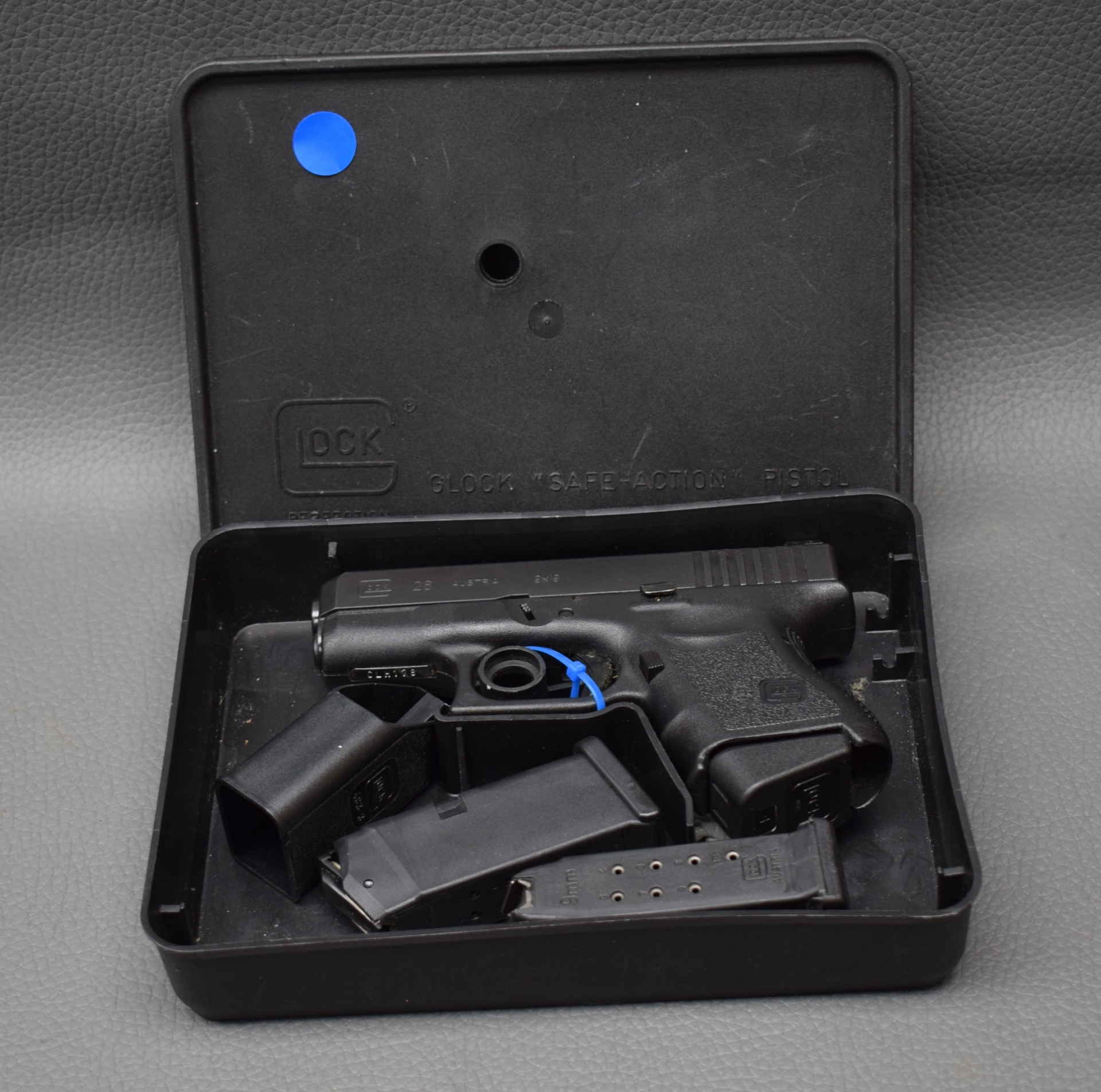 Pistole Glock 26 "Baby Glock", Kaliber 9mmLuger, 2x Ersatzmagazin, sehr gut – Bild 1